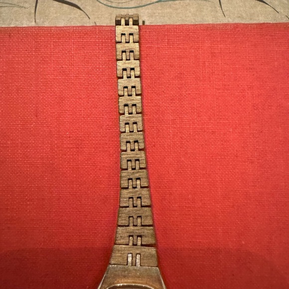 Vintage Citizen Quartz Women’s Wrist Watch (4031-899121) - Picture 9 of 11